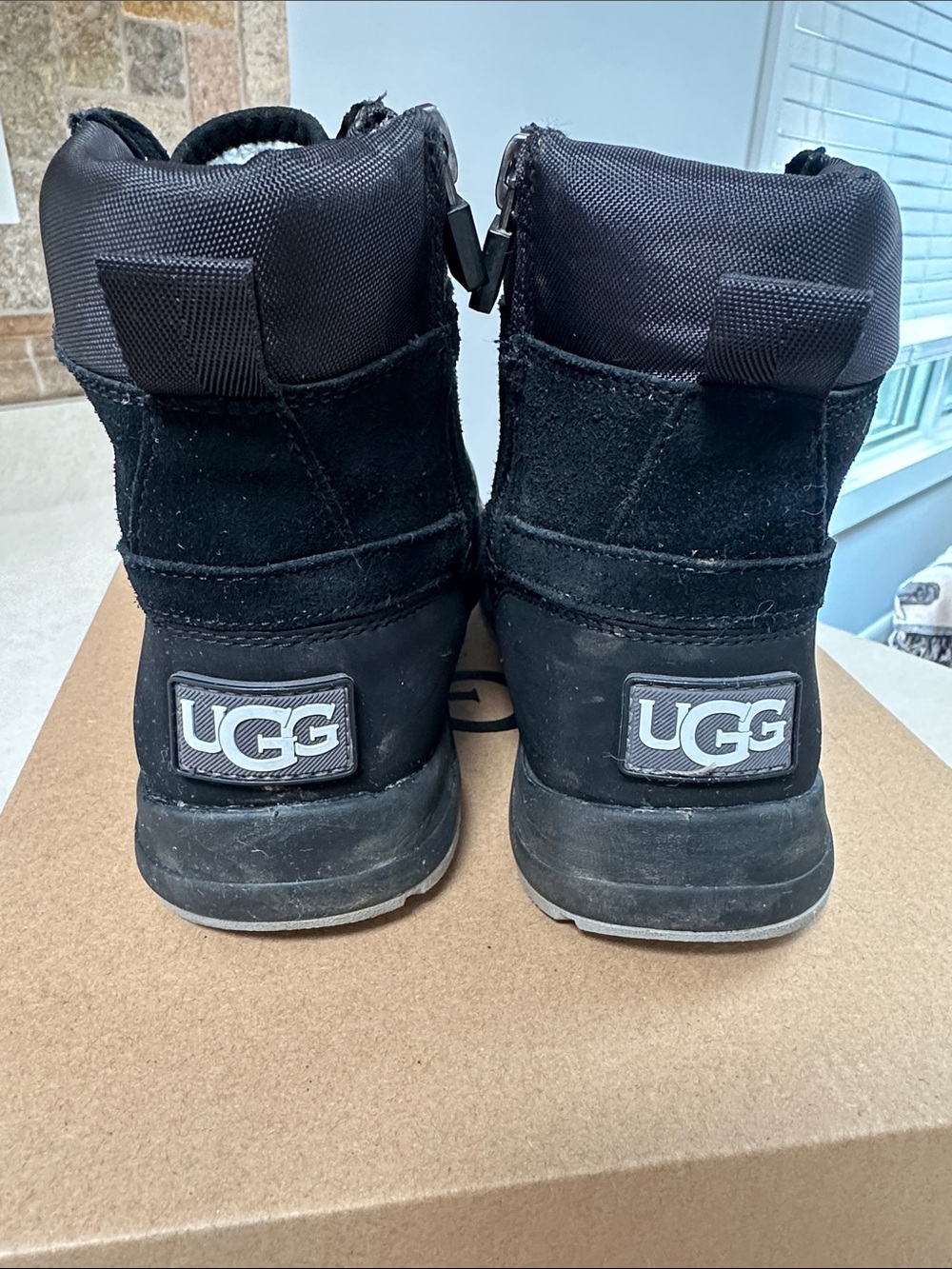 Ugg K Turlock Weather Youth Boot - Picture 3 of 7